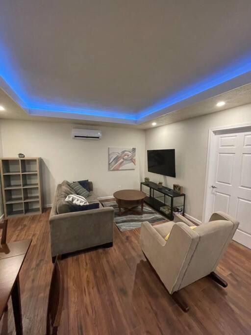 Brand New 2Br Cute Blue Led In North Fresno 아파트 외부 사진
