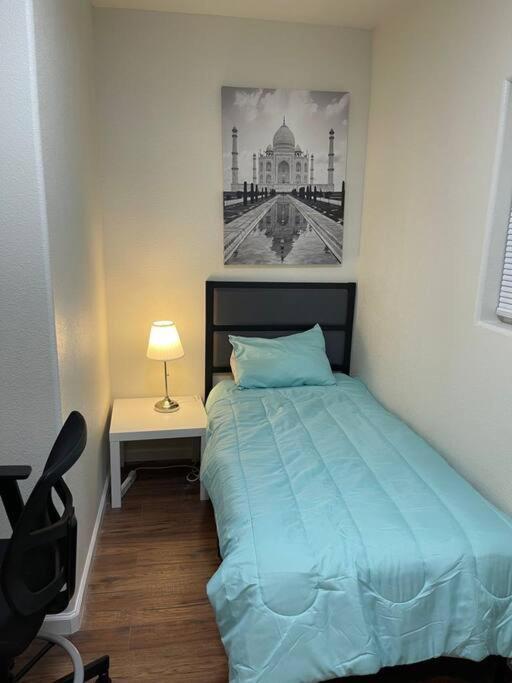 Brand New 2Br Cute Blue Led In North Fresno 아파트 외부 사진